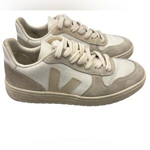 Veja Women's Sneakers in Cream and White